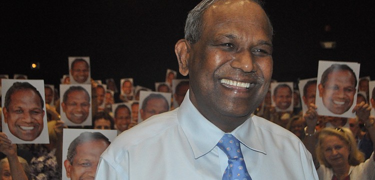 Volunteers surprise soon-to-be president emeritus Kumar Mahadevan, who's served as Mote Marine's CEO for 27 years