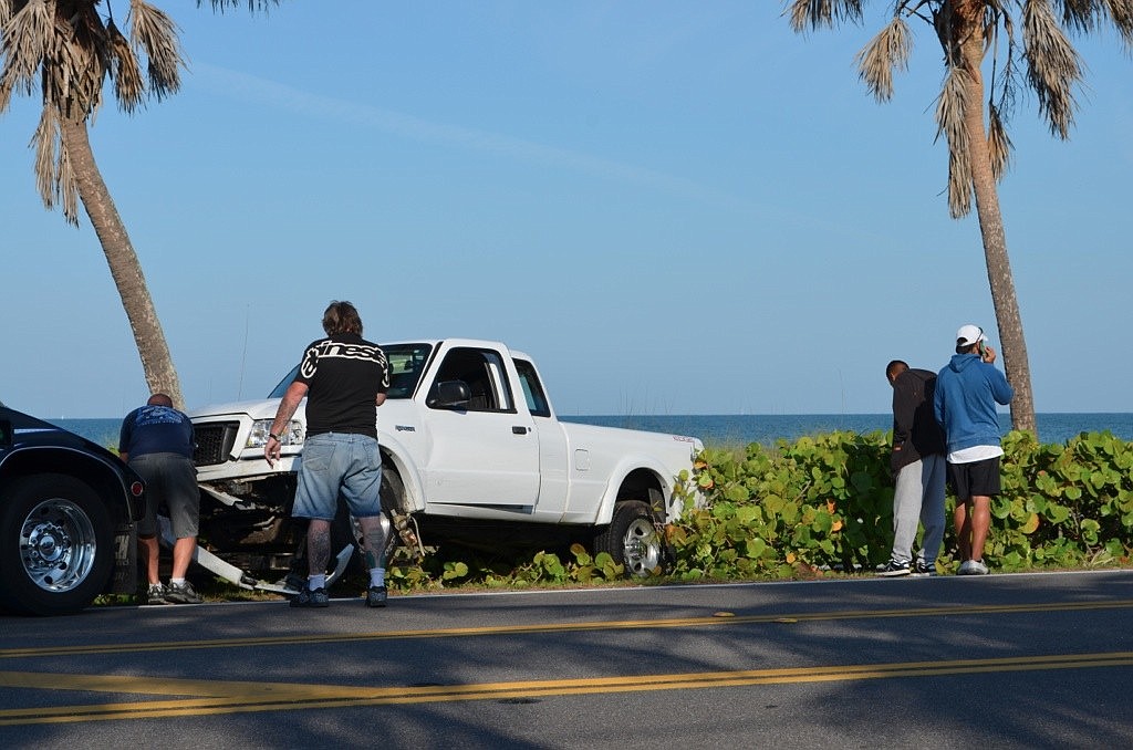 Longboat Key Police Department officers reported a man lost control of his truck in the middle of the Key Thursday morning.