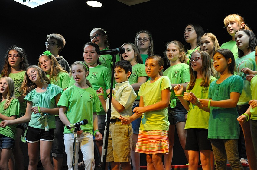 The chorus sang songs like â€œDancing in the Street.â€