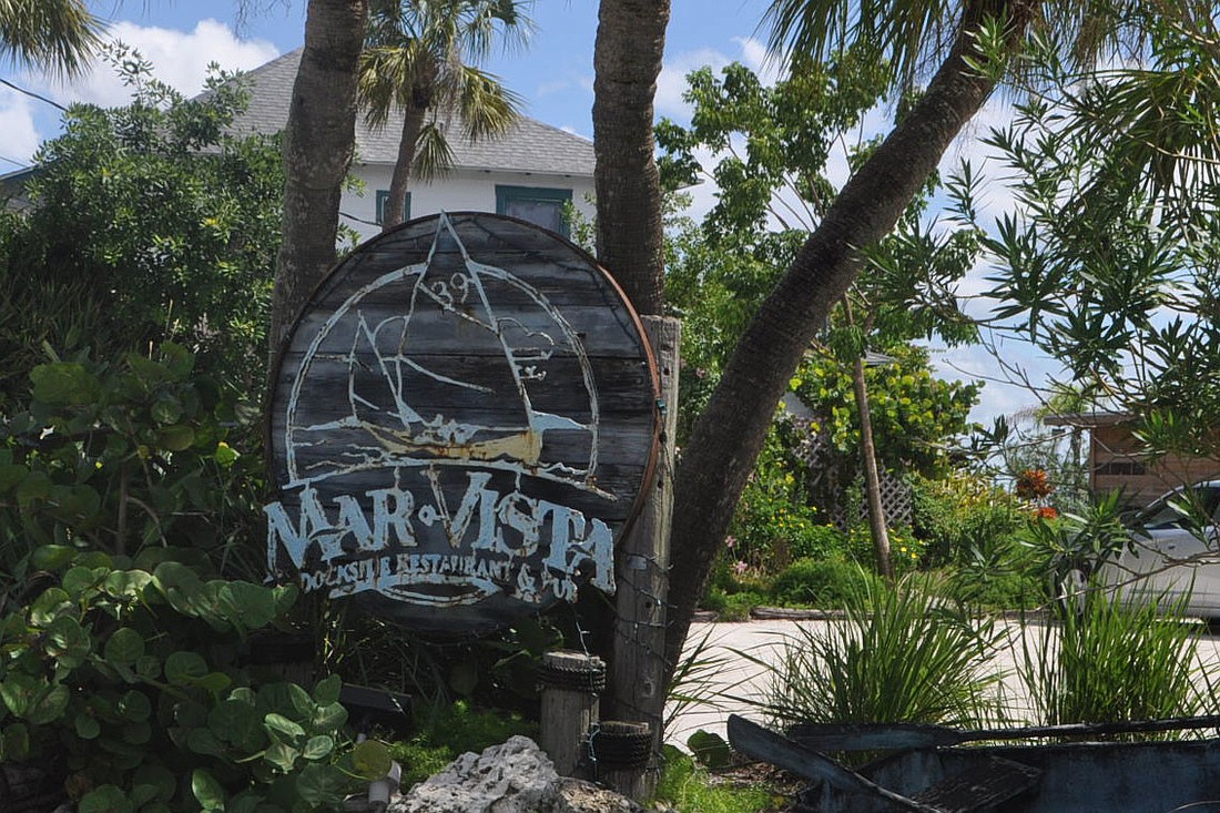 Mar Vista Dockside Restaurant & Pub is located at 760 Broadway in the Longbeach Village.