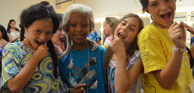 Alia Bivona, Nissi Luvavali, Olivia Caragiulo and Emma Bivona act like superstars during wig class.