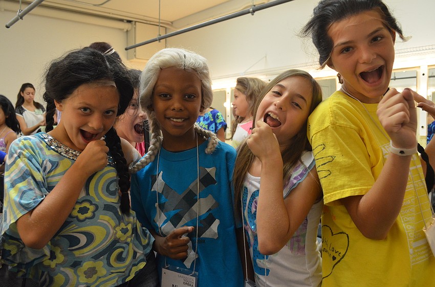 Alia Bivona, Nissi Luvavali, Olivia Caragiulo and Emma Bivona act like superstars during wig class.