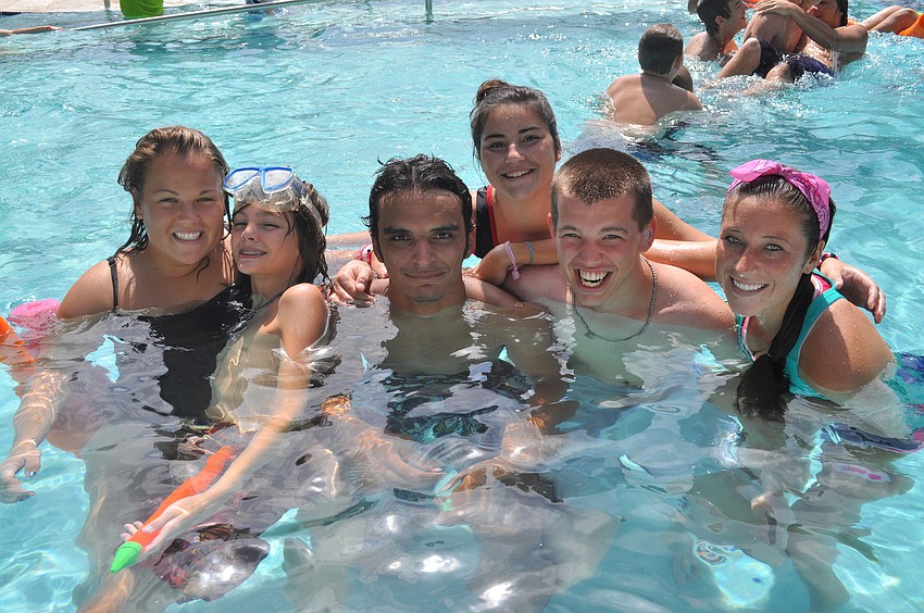 Lauren Potts, Wofford Duncan, Dylan Williams, Becky Cowsert, Cyle Pigott and Dani Horowitz