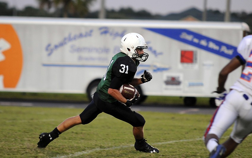 Lakewood Ranch junior James Jeffcoat returns a kickoff in the first quarter.