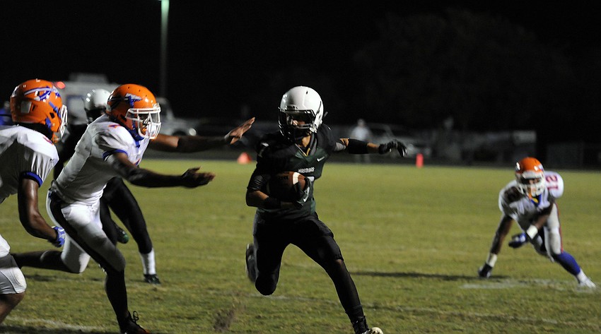 Lakewood Ranch sophomore Trevor Losada caught a 6-yard pass in the third quarter.