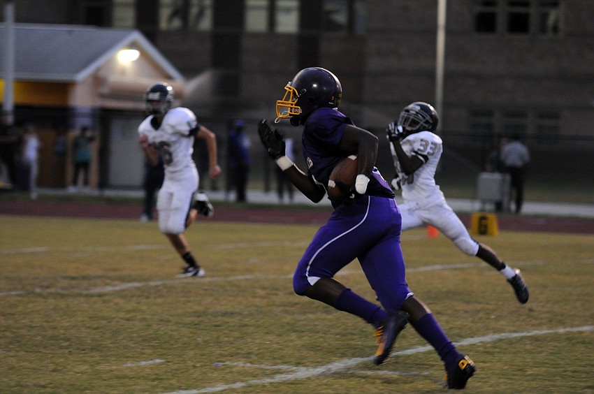 Booker senior running back Darius Jones rushed for a 22-yard touchdown on the Tornadoes opening possession.