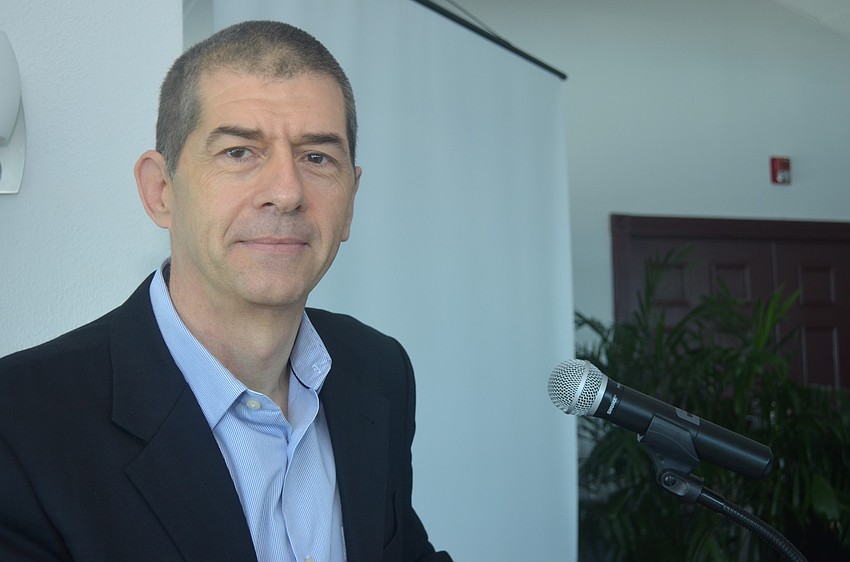 Guest speaker and Roskamp Institute President Michael Mullan