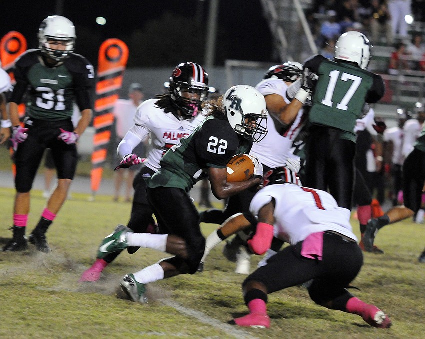 Brandon Luckett returns a kickoff in the second quarter.