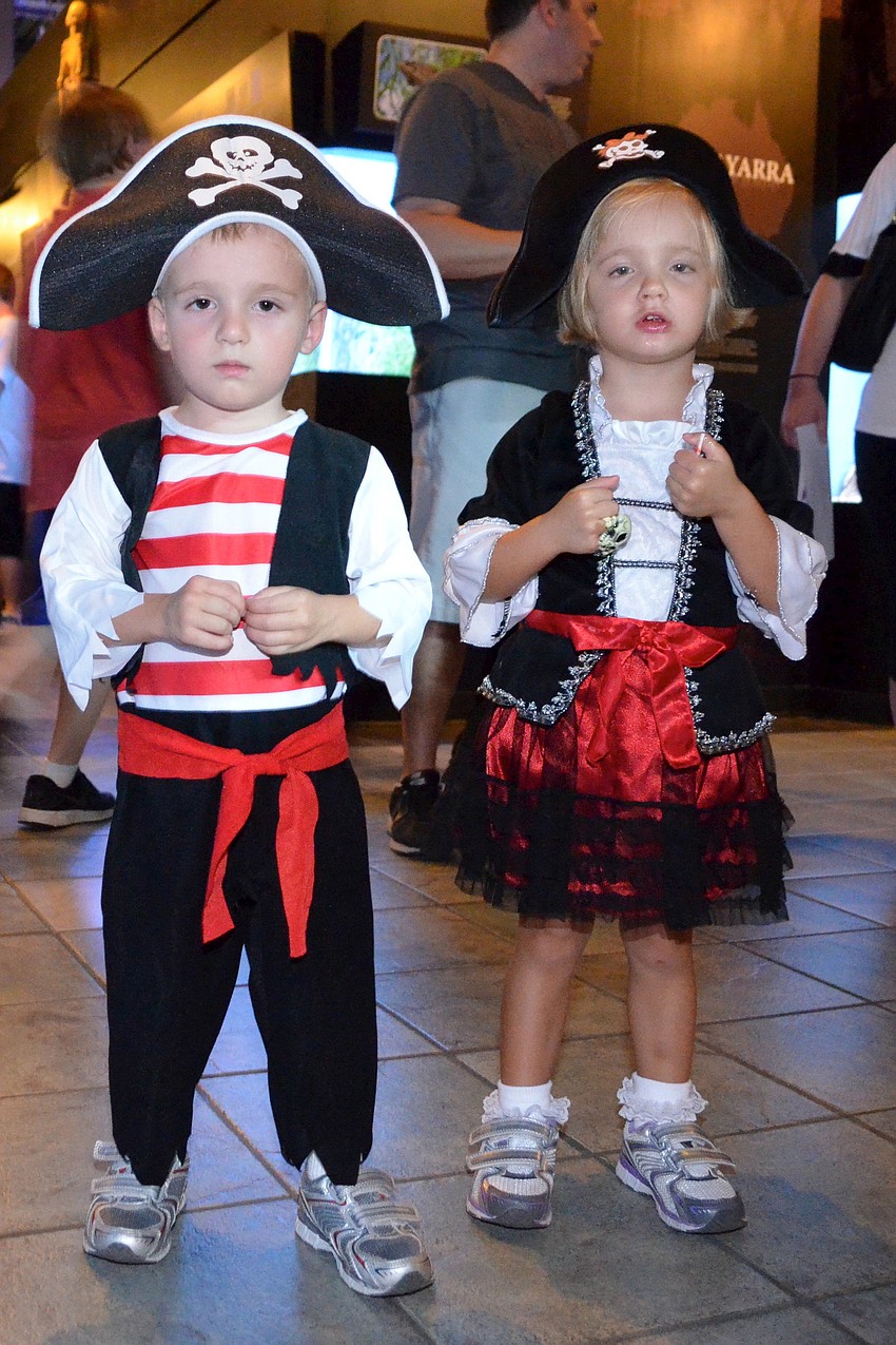 Pirate twins Ray and Roxy Hoffmann
