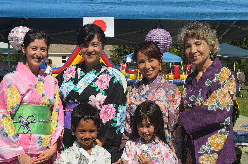 Hanako Owen, Mayuko Seto, Chieko Bransome, Emiko Seto with Cocomi Bransome and Mirai Menta represented Japan