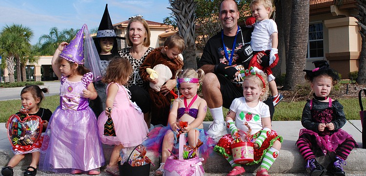 Lisa Brooks' and Craig Jordan's class made sure to gather for a group photo.