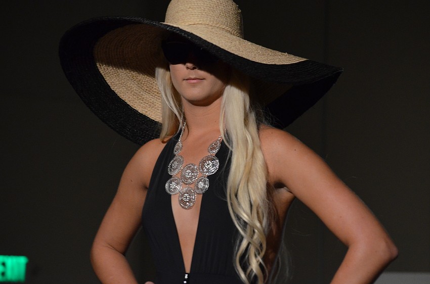 Molinari Model & Talent agency model in Shore clothing