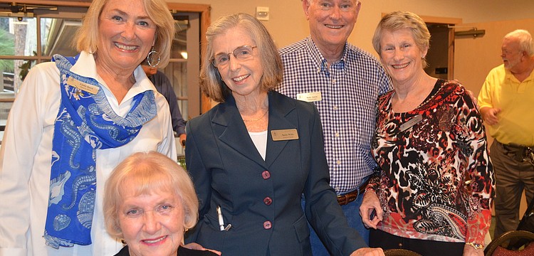 Linda Kuck, Donna Dubiel and Susie Wills with Wally and Pam Smith