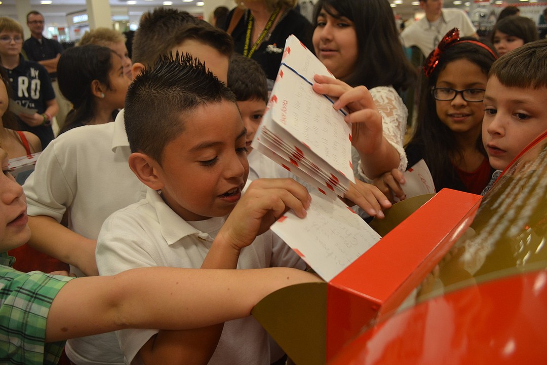 PHOTO GALLERY: Macy's Letters to Santa | Your Observer
