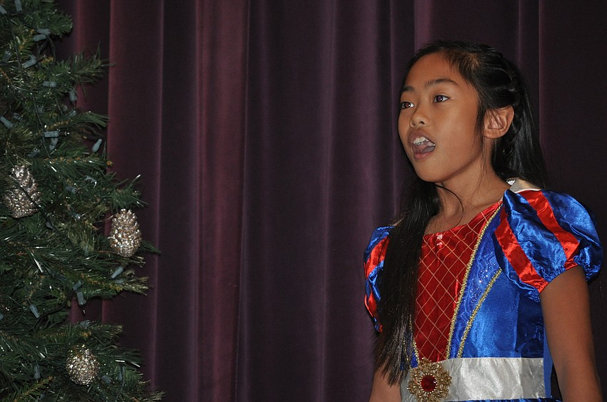 Calista Hidalgo as Snow White