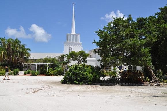 The Island Chapel congregation held a special members-only meeting Sunday, April 14, to vote on whether to approve an extension of a three-year lease agreement for a 150-foot cell tower to be built on the church property or to let the lease expire.