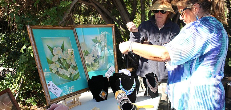 Leslie Wilshire chats with Ann Segal about her products.