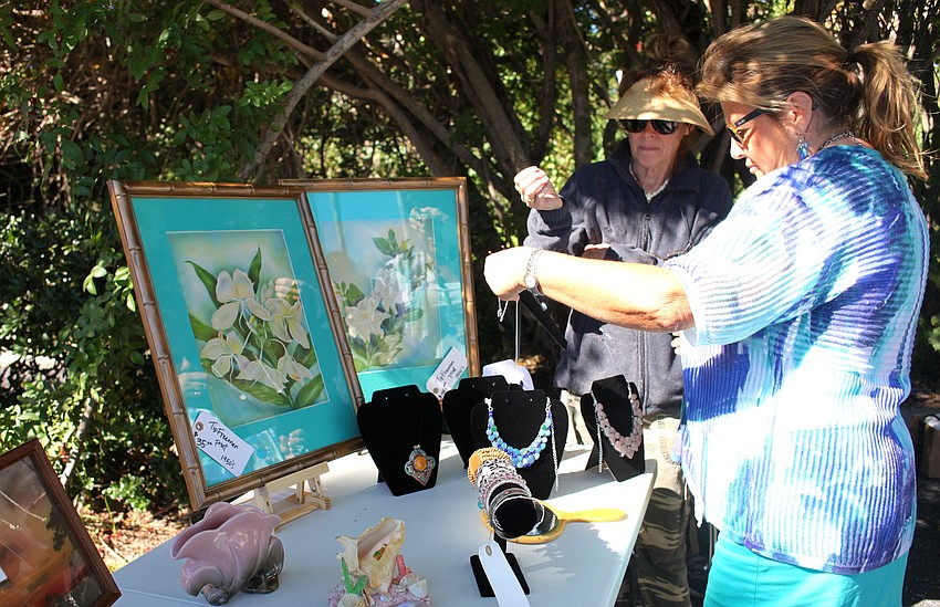 Leslie Wilshire chats with Ann Segal about her products.