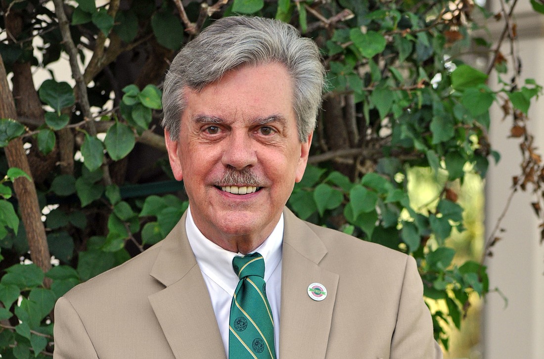 USF Sarasota-Manatee regional chancellor Arthur Guilford, hired in 2007, will retire in 2015 after working in the USF system for nearly four decades.