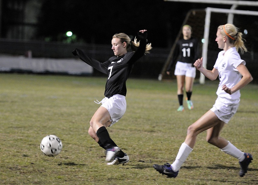 Braden Riverâ€™s Krystin Bailey controls the ball for the Lady Pirates in the first half.
