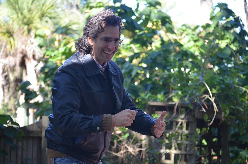 Rabbi Brenner Glickman leads the sing-a-long.