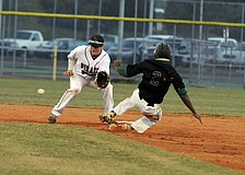 Braden Riverâ€™s Tyler Dyson catches Lakewood Ranchâ€™s Cameron Pearcey attempting to steal second base.