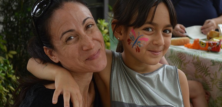 Sasha and Chloe Drapkin