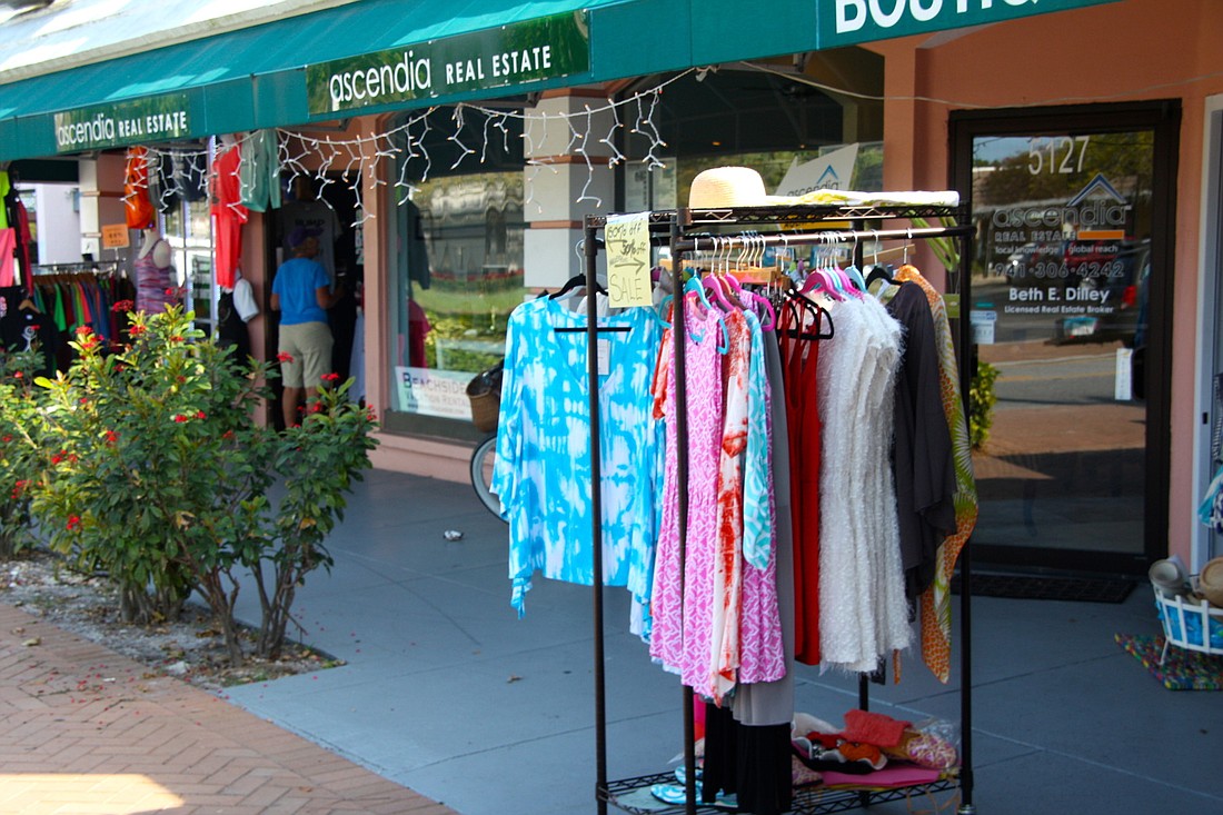 A group of Siesta Key businesses have proposed a $25 annual county permit, which would allow for the limited outdoors display of merchandise.