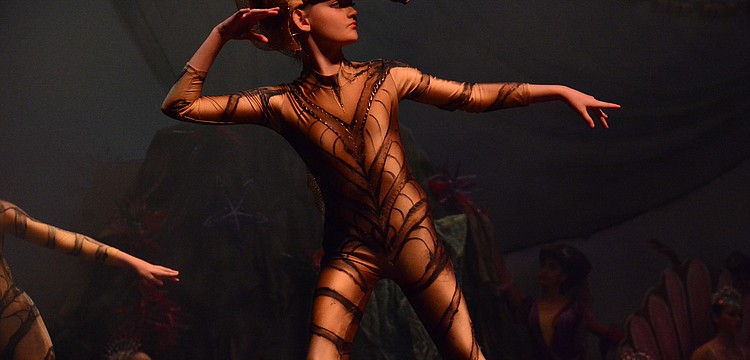 Alaina Kimsey portrays a seahorse.