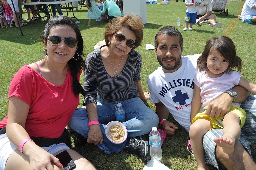 Liliana and Elorsa Allen with Deivis and Violet Cadavid