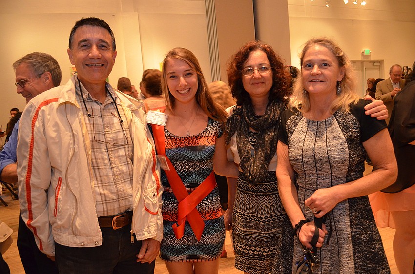 Valentin Zhelyaskov, Vesta Zhelyaskova, Mariana Sendova and teacher Retsy Laver