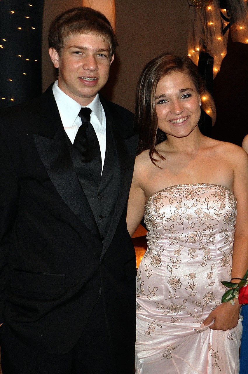 Taylor Royal and Mackenzie Wise