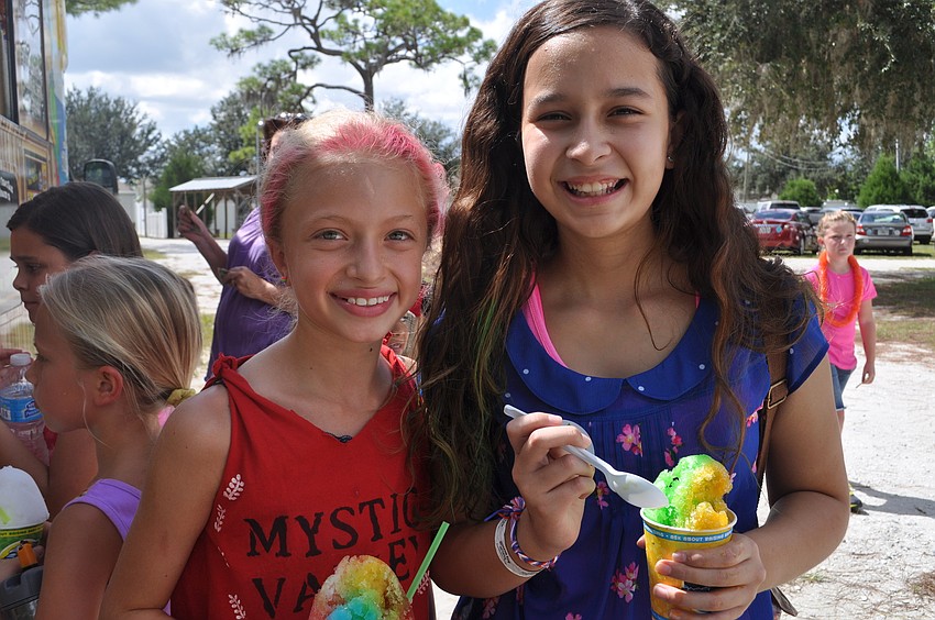 Sofia Sanchez joins Camila Kassner for a snow cone.