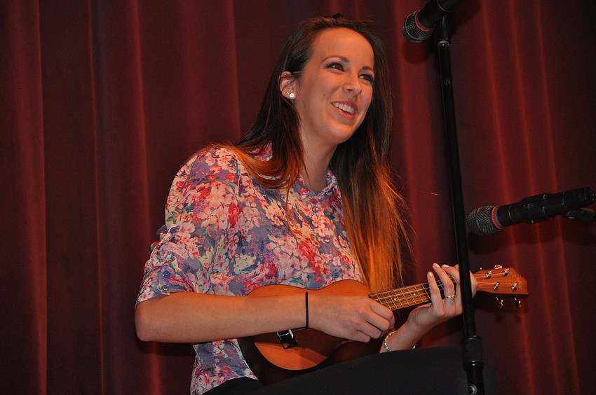 Erica Nodholm strummed the ukulele to â€œIâ€™m Yours.â€