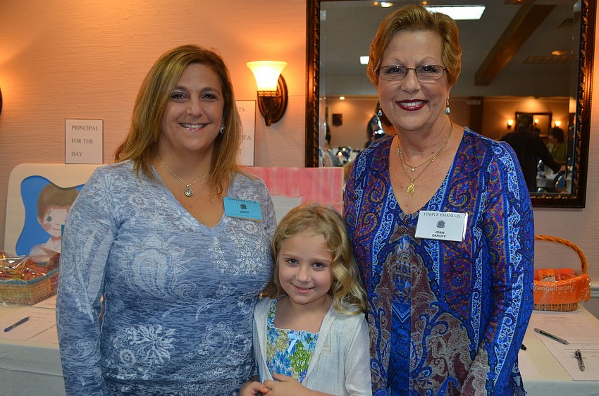 Sheri and Nina Shelden with grandmother Joan Zaroff