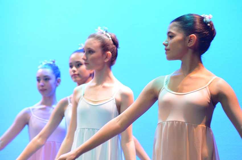 Olivia Vessilio, Cheyenne Whetstone, Sarah Shaw and Jayden Capella