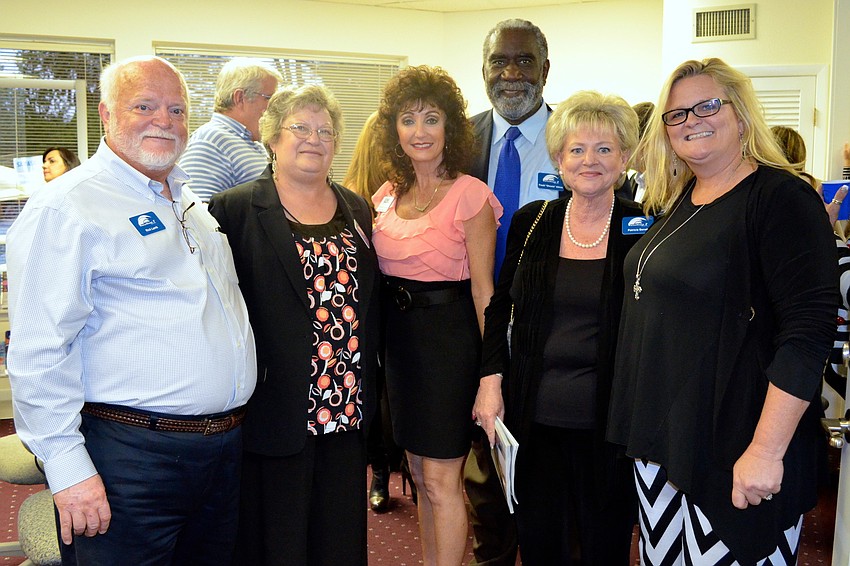 Rick Lamb, Judy Smith, Victoria Jacobson, Longboat Key Chamber of Commerce, Fredd Atkins, Patricia Benak and Pam Hagan, of Waterfront 7 Realty
