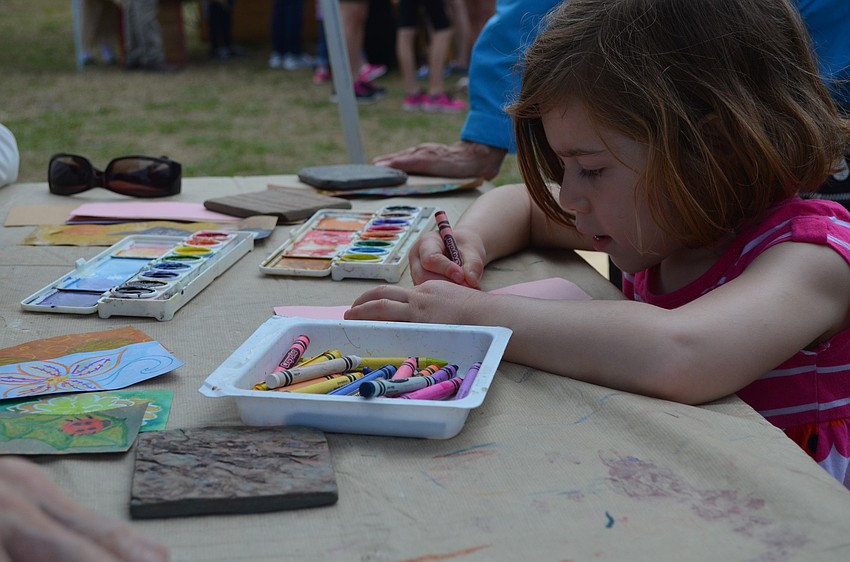 Charlotte Christman draws