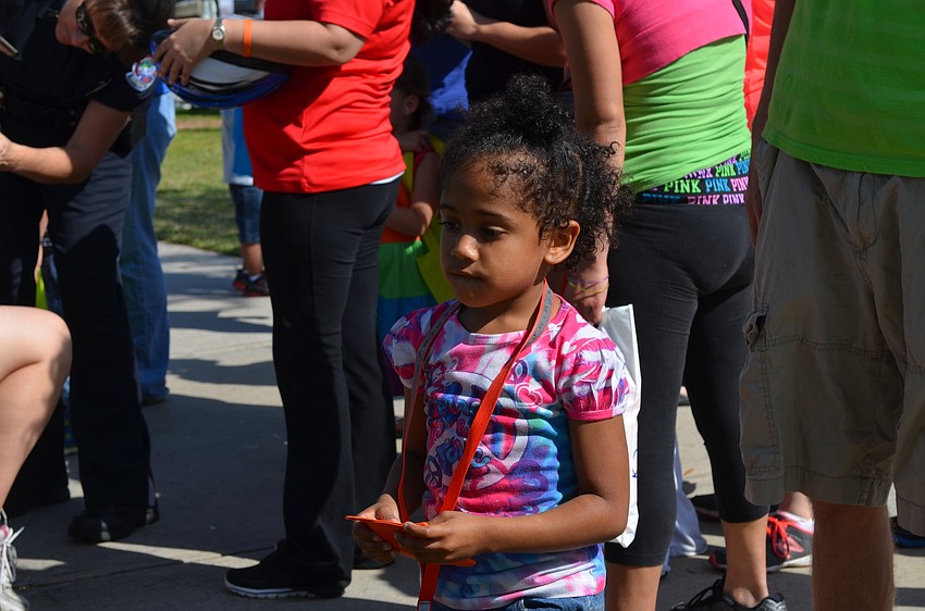 Brianna Reyes plays cornhole.