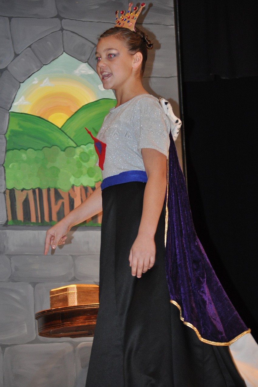 Mikayla DeSantis, playing the queen/witch, often talked bad about Snow White.