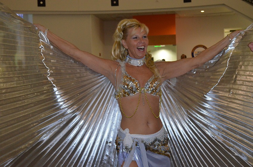 Dee Nash greeted guests and danced.