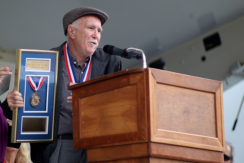 Pinito del Oroâ€™s nephew accepted the award on her behalf.