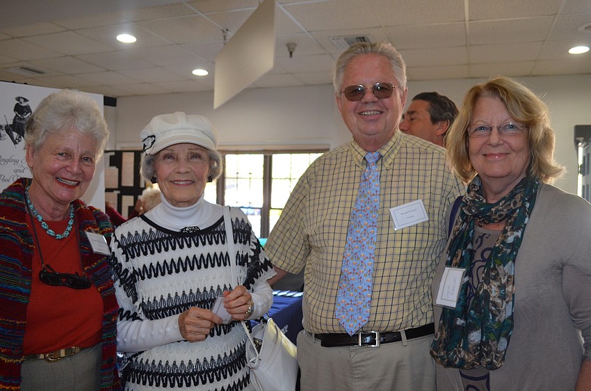 Pearson Bhagwat.JPG; Maria-Elisabeth Mantius, Piera Freitag, Wil Pearson and Gisela Bhagwat