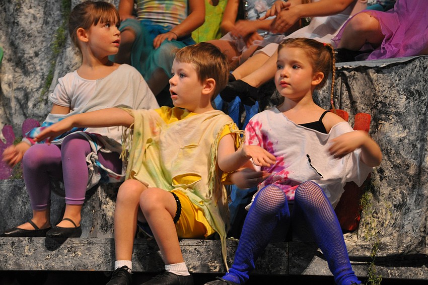 Maggie Sugalski, Ethan Hall, Sierra Yeomans portray baby sea creatures.