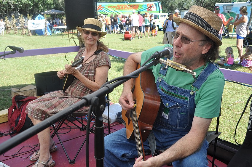 Sara and Andy Burr of Mountain Brew played music.