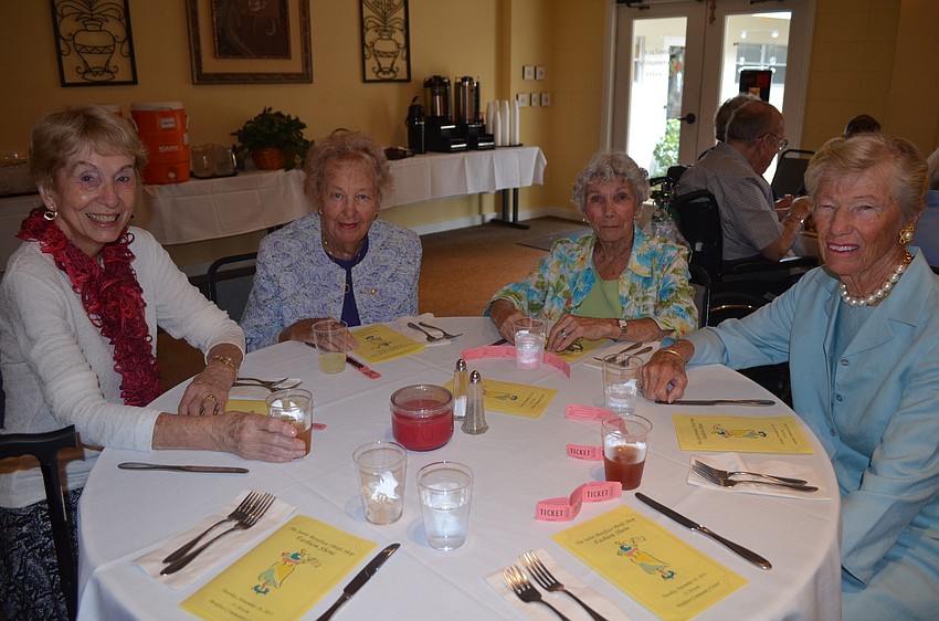 Peg Wickham, Ute Hargreaves, Gray Davis and Jean Brown