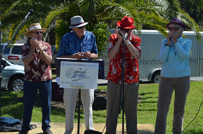 Joe Swope, Mac McCollister, John Brady and Carol Pettengil perform.