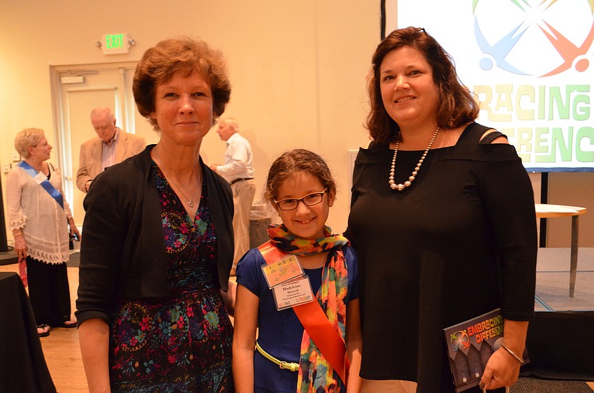 Lori White, Madeleine Harwell and Jessica Harwell
