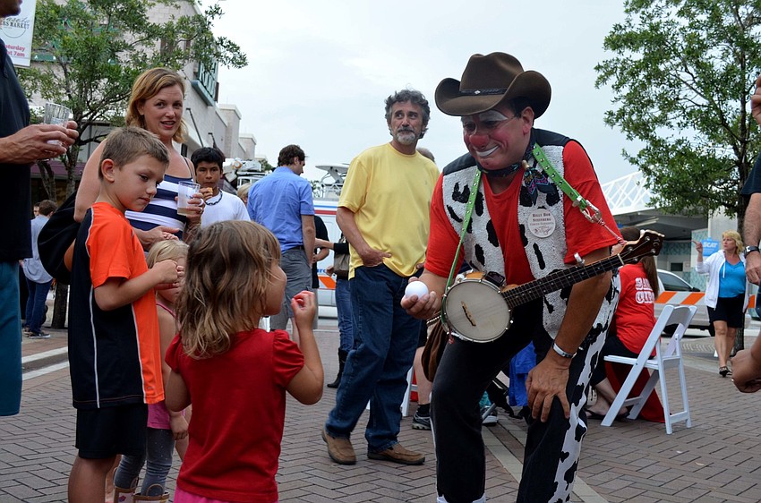 Billy Bob Steinberg performs