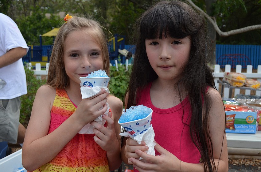 Anna Smith and Mirah Weiss